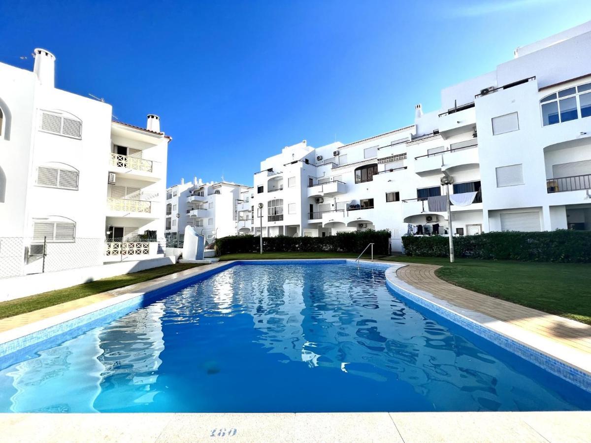 Albufeira Downtown With Pool By Homing Apartman Kültér fotó